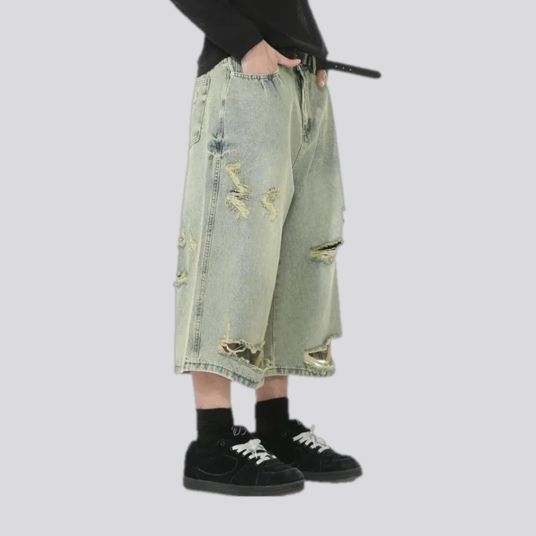 Fashionable torn retro men's jeans shorts